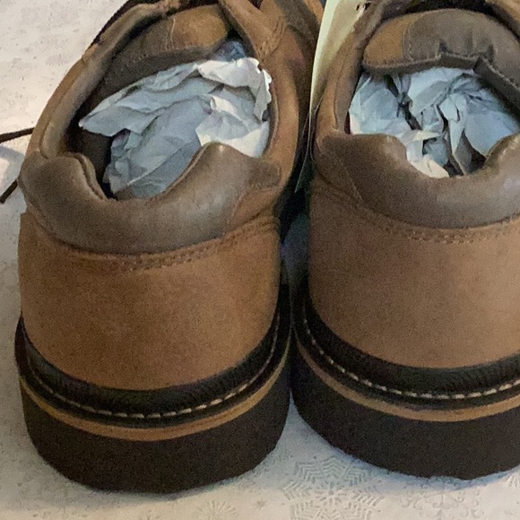 NWT men’s Walkabout shoes - Picture 10 of 15